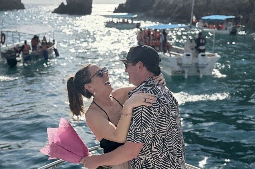 Private Cabo Sunset Yacht Tour: Dinner, Drinks & Arch 1-20 ppl 2