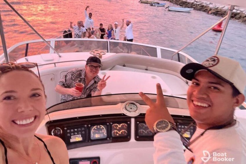 Private Cabo Sunset Yacht Tour: Dinner, Drinks & Arch 1-20 ppl 5