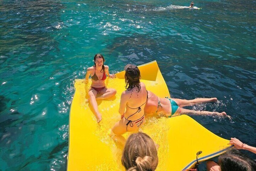 Half-day private tour of Palermo with aperitif and snorkeling 2