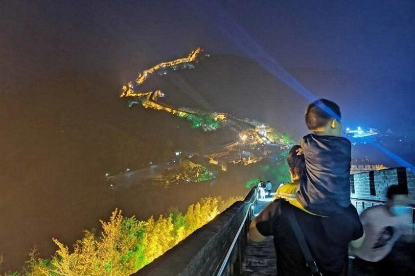 BusDa-Sunset Glow at Badaling Great Wall Night Bus Tour w/ Ticket 2