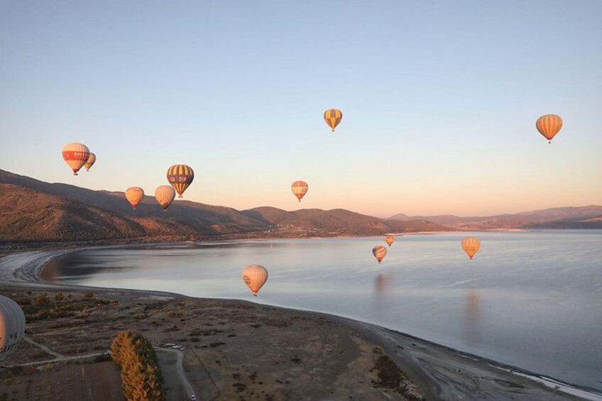 Salda Lake and Hot Air Balloon Tour in Salda 4