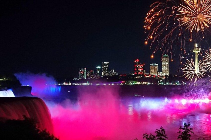 All-inclusive Niagara Evening Light Show & Boat Ride Tour 2