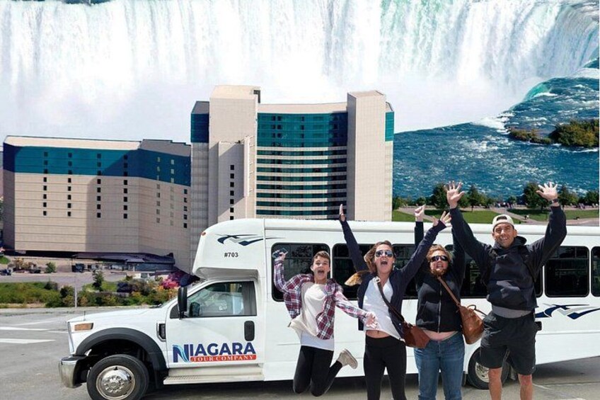 All-inclusive Niagara Evening Light Show & Boat Ride Tour 4