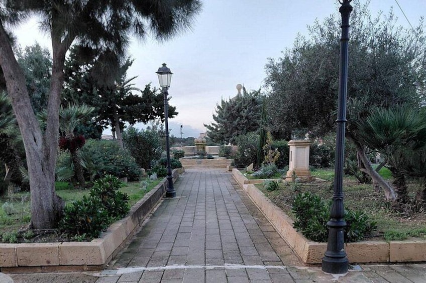Gardjola Gardens, The Three Cities 3