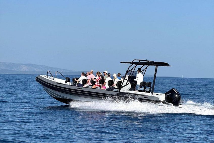 Makarska: 3-Island Speedboat Tour with Cave and Blue Lagoon 5