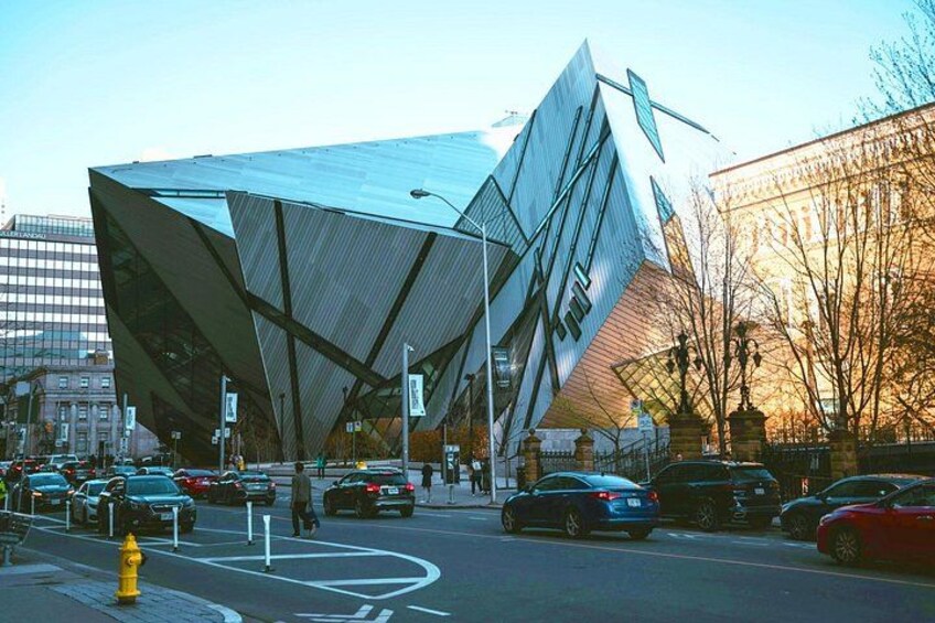 Royal Ontario Museum Toronto Tour with Skip-the-Line Tickets 1