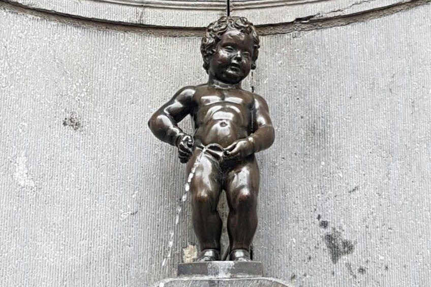 Manneken Pis statue 2