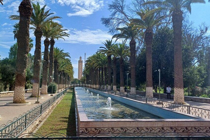 Fountain and Mosque: Taroudant 3