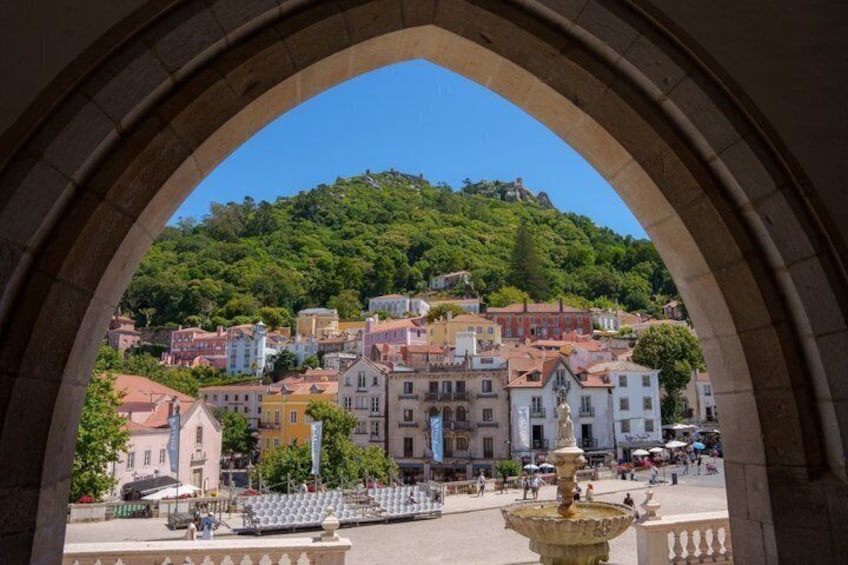 Half-Day Sintra and Pena Palace Tour from Lisbon with Small-Group 4