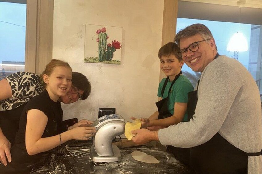 Cooking class : Fresh pasta and tiramisu for children in Milan 5
