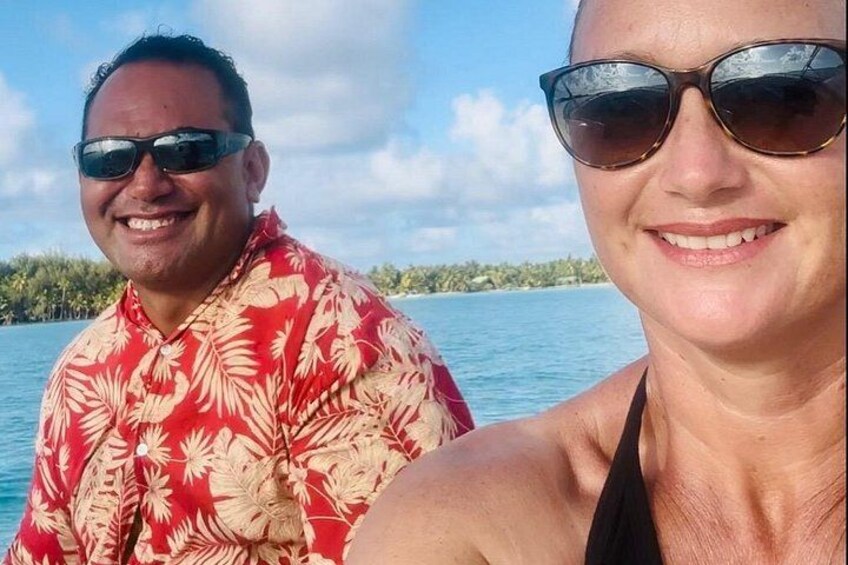 Let's go for a magnificent sunset with your fiancée. 4