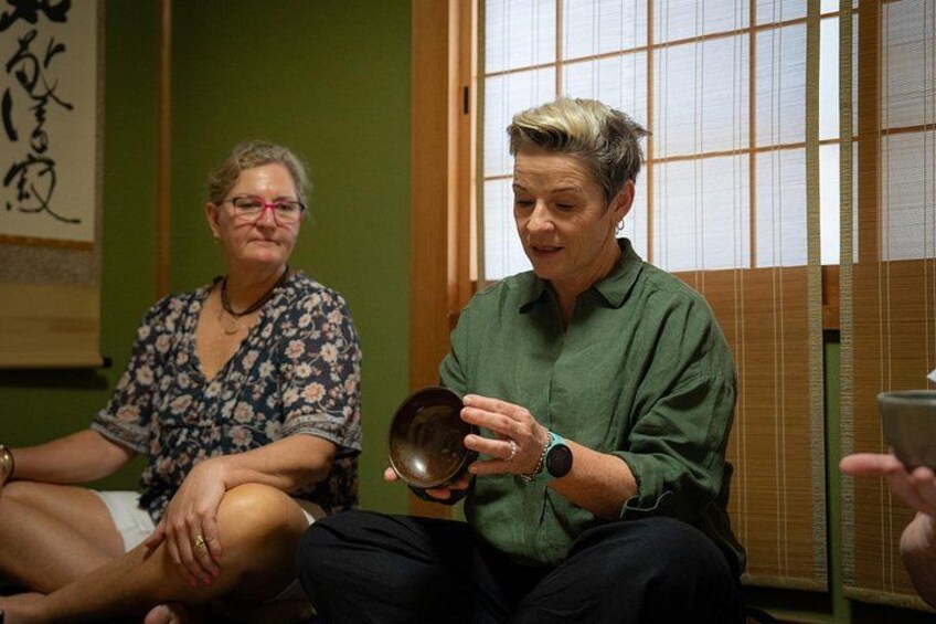 Kyoto: Tea Ceremony Experience in a small tea room 2