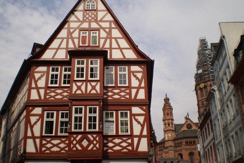 Magical Train Excursion: From Frankfurt to Charming Mainz 2