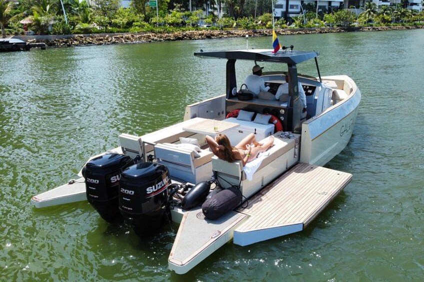 Private Yacht To Islas De Rosario Up To 12 People 4