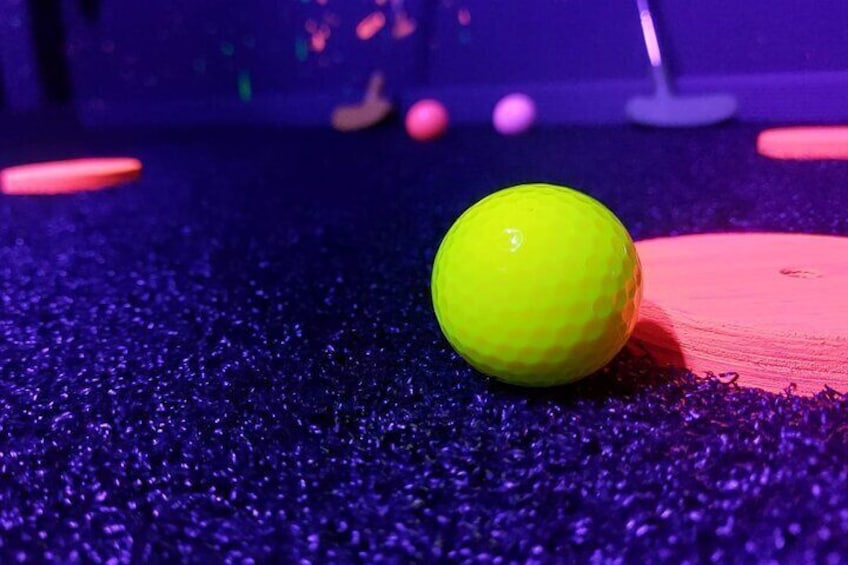 Indoor Illuminated 9 Hole Golf in Matlock Bath Peak District 3