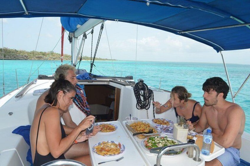 Private Luxury Sailing from Casa de Campo to Catalina Island 4