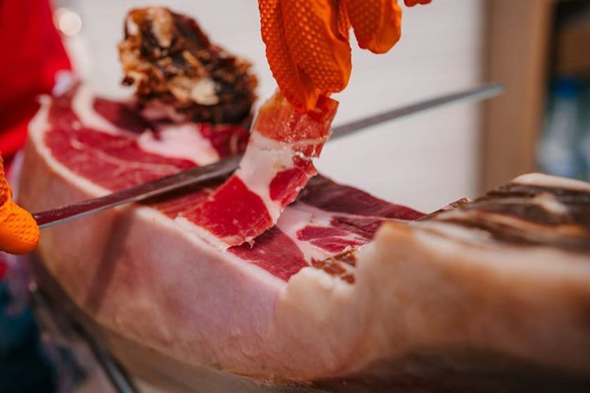 Madrid Food Tour: Tapas, Drinks and Delights with a Local 3