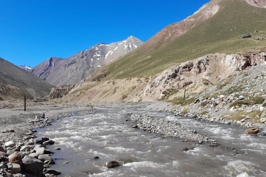 Private Tour to Maipo Cajon, El Yeso Reservoir and Thermal Baths 2