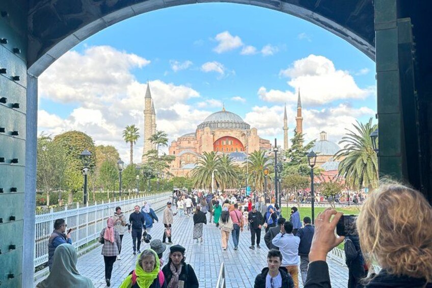Istanbul Highlights! Blue Mosque, Hagia Sophia, Topkapı and More 3