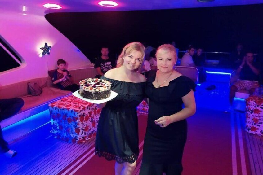 Dinner Cruise with Dinner and Belly Dancer in Sharm el Sheikh