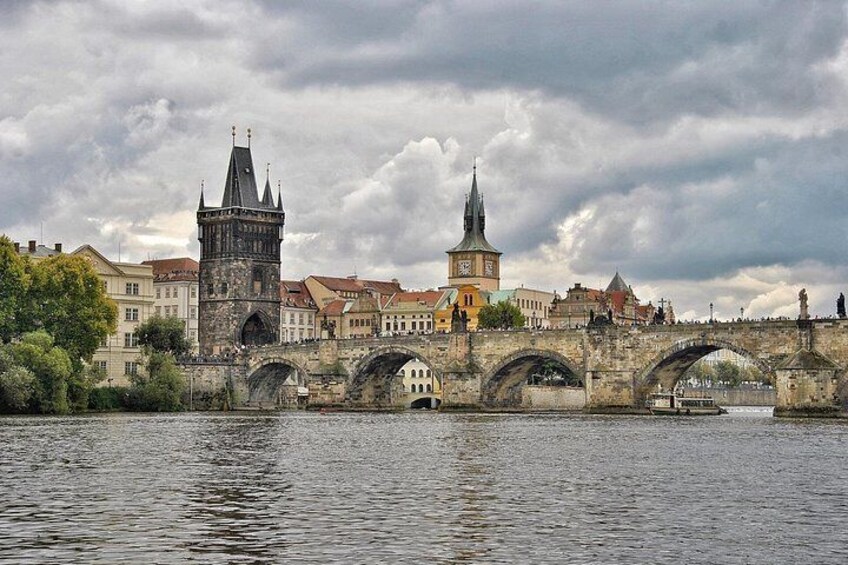 Vienna to Prague Private Day Trip with Local Guide & Transfer 4
