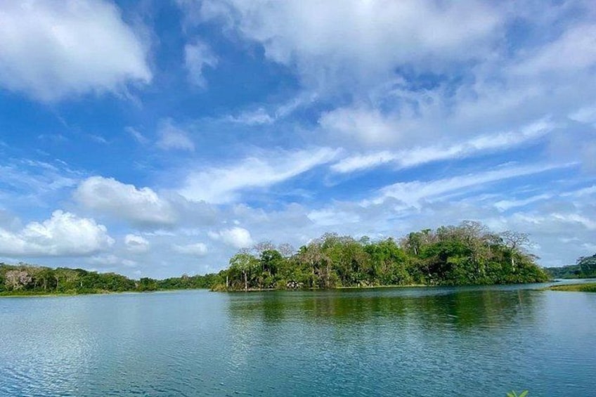 Magnificent Gatun lake 1