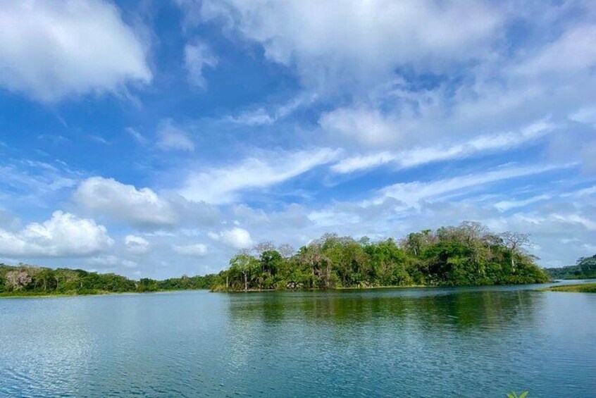 Magnificent Gatun lake 1