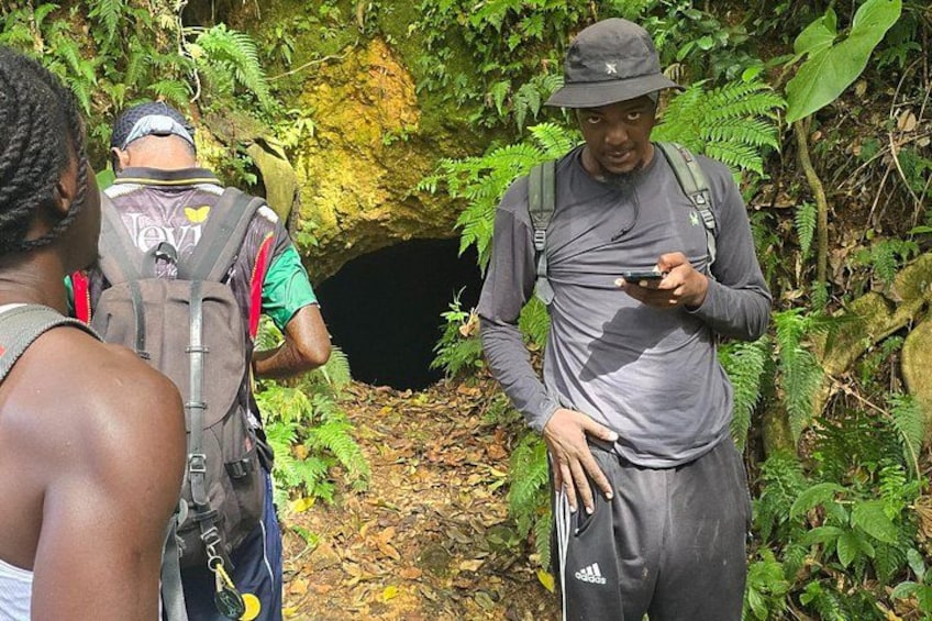 Lawyer Stephen’s Cave & Waterfalls Hike 2
