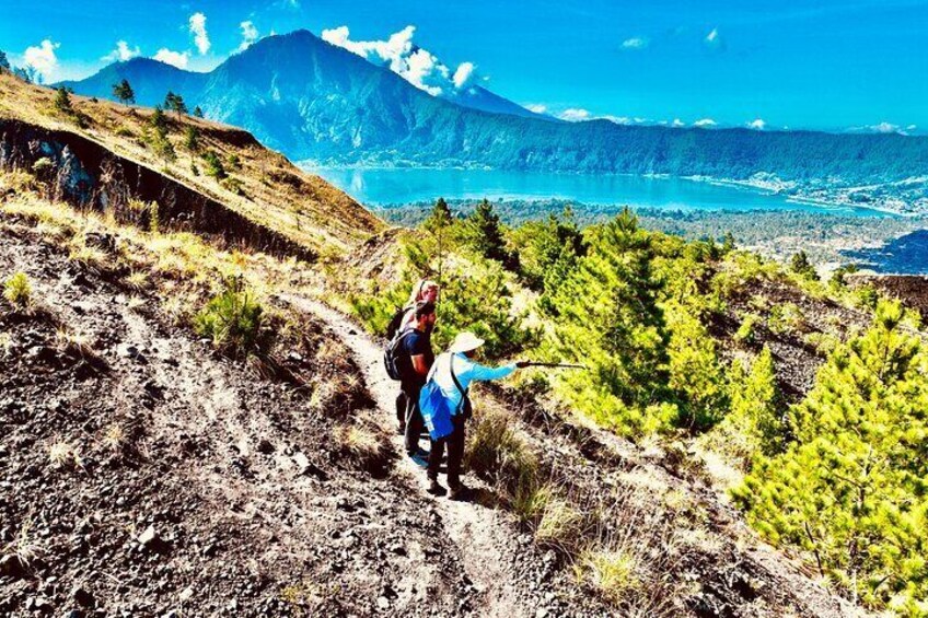 Mount Batur trekking with Breakfast and Hotel Pick Up