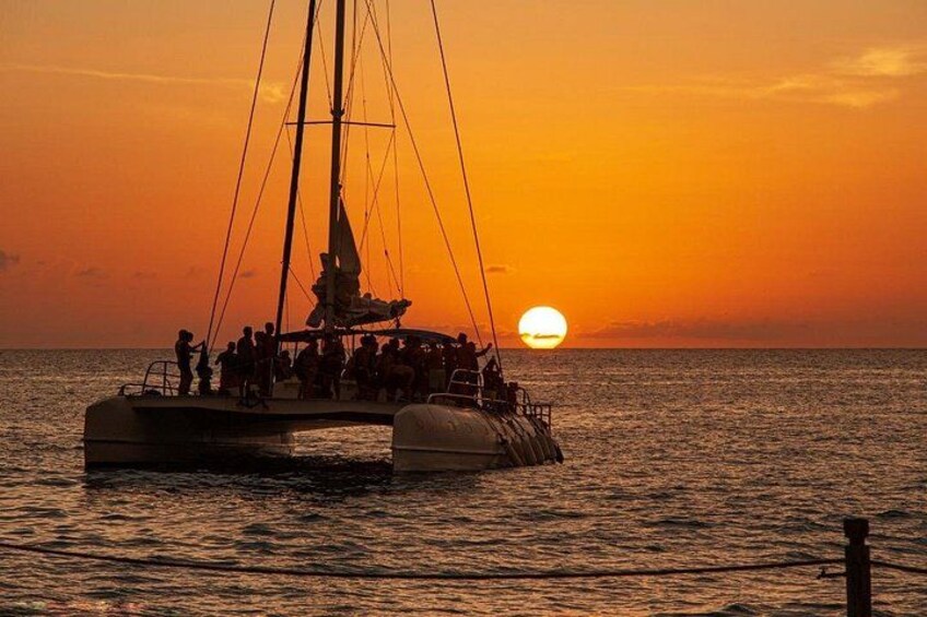 Pattaya Sunset Catamaran Island Hopping with Lunch 5