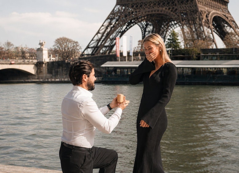 Picture 3 for Activity Paris: Eiffel Tower Photoshoot with a Pro Photographer 5