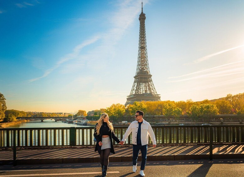 Paris: Eiffel Tower Photoshoot with a Pro Photographer 2