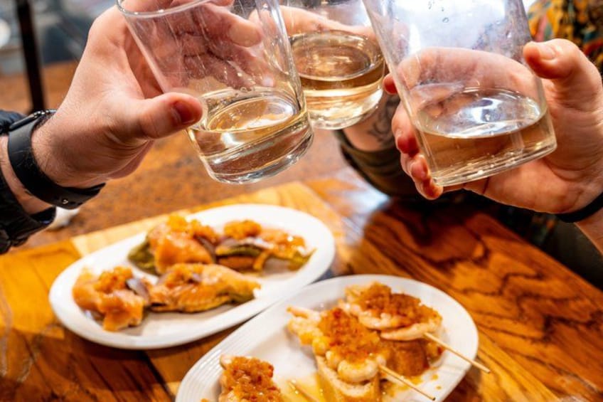 Cadiz Food Tour: Tapas, Drinks and Delights with a Local 3