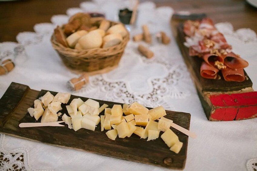 Teroldego Vineyards Tour and Wine Tasting in Mezzocorona 4