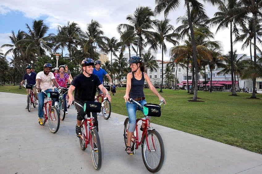 Ride through history, art, and vibrant neighborhoods on our South Beach Food & Bike Tour and Miami Beach Food & Bike Tour—where culture meets adventure. 2