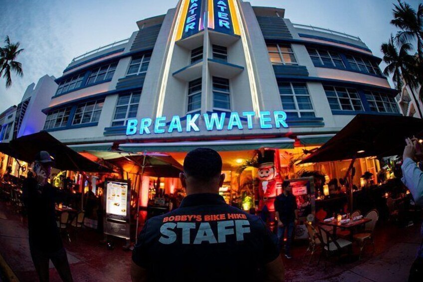 The South Beach Food & Bike Tour and Miami Beach Food & Bike Tour bring you face-to-face with stunning Art Deco architecture—plus the history, glamour, and legends behind it. 2