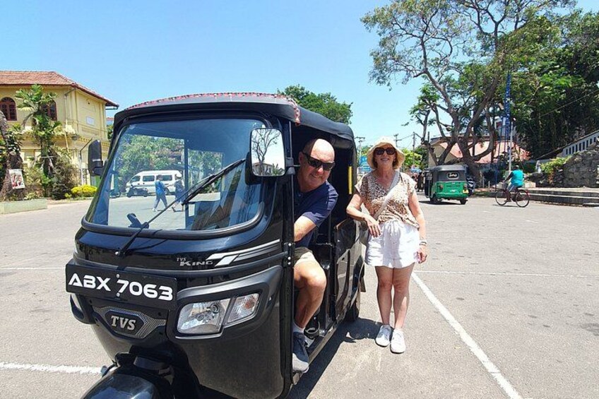 Negombo Tuk Tuk City Tour -Sightseeing & Hotel Pickup (Private) 2