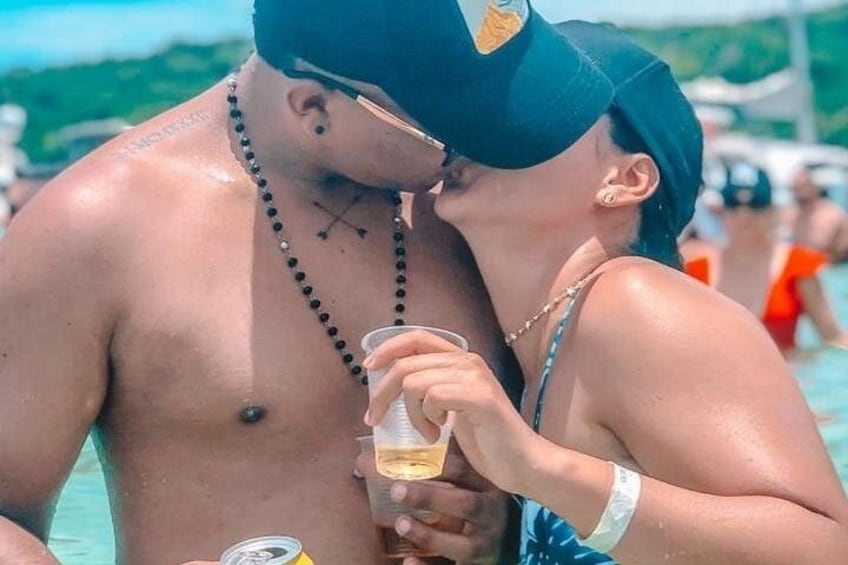 5 Islands with Open Bar 1
