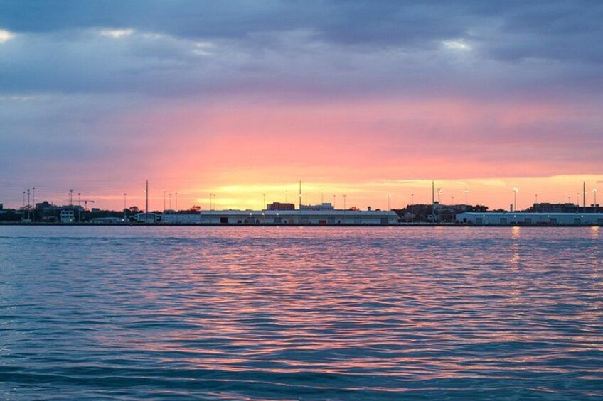 Wednesday Happy Hour Sunset Sail - Drinks Included 2