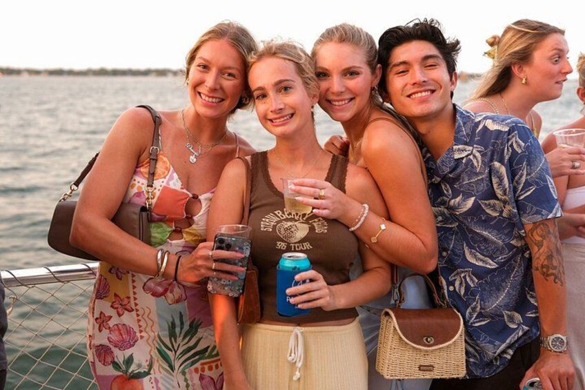 Wednesday Happy Hour Sunset Sail - Drinks Included 2