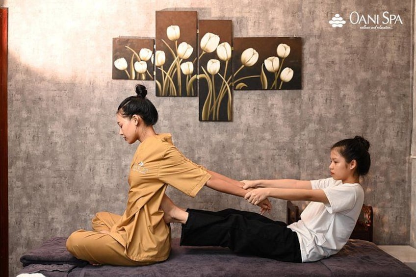 Thai massage helps the body relax and unwind muscles to the maximum. 3