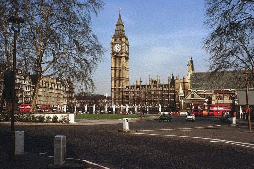 walking tour of Parliament Square 1