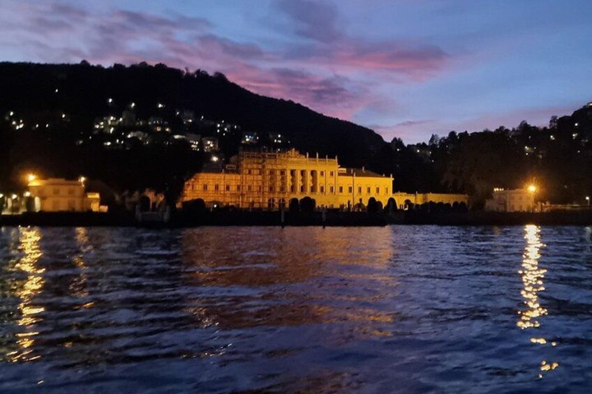 lake-como-boat-tour-scenic-Villa-elmo 2