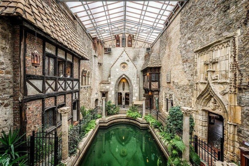 Hammond Castle Courtyard 3