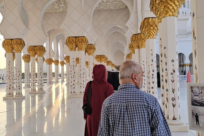 Abu Dhabi Premium Full-Day Sightseeing Tour From Dubai 2