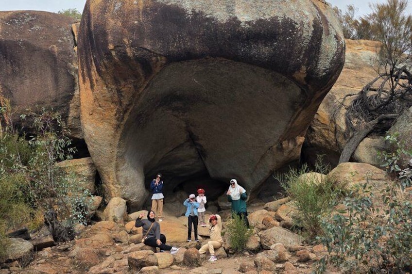 Private Day-Tour; Wave Rock, Mulka's Cave & Hippo's Yawn 4
