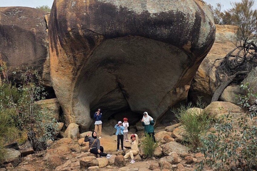 Private Day-Tour; Wave Rock, Mulka's Cave & Hippo's Yawn 5