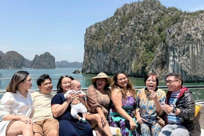 Taliya Luxury Cruise: Premium Day Tour to Ha Long & Lan Ha Bay 2