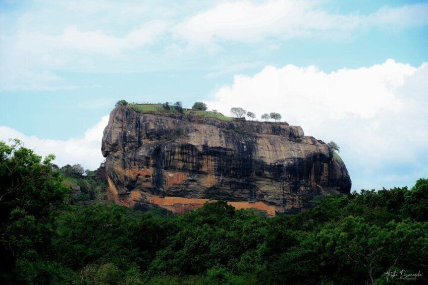 Sigiriya Hike & Minneriya Safari Private Full Day Tour 1