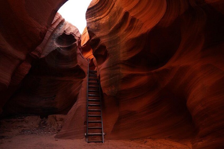 Tour #1: Waterhole Canyon Guided Tour (WCE) 2